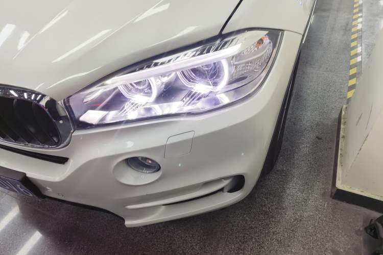 Used BMW X5 2015 xDrive28i
