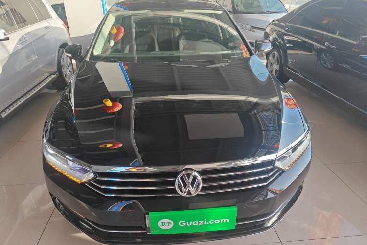 Used Volkswagen Magotan 2018 Facelift 330TSI DSG Luxury Model
