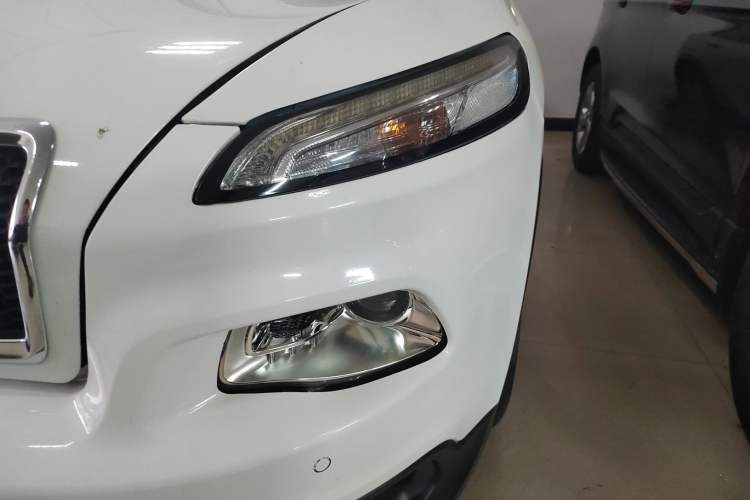 Used  Cherokee 2016 2.0L Superior Edition
