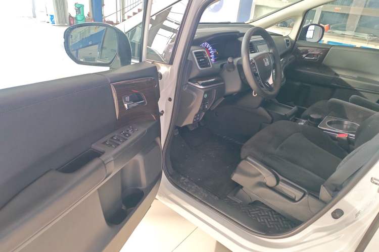 Used Honda Odyssey 2018 2.4L Comfort Version
