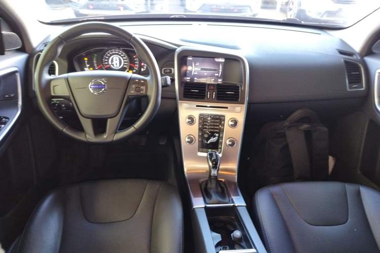 Used Volvo XC60 2017 T5 Smart Upgrade Edition
