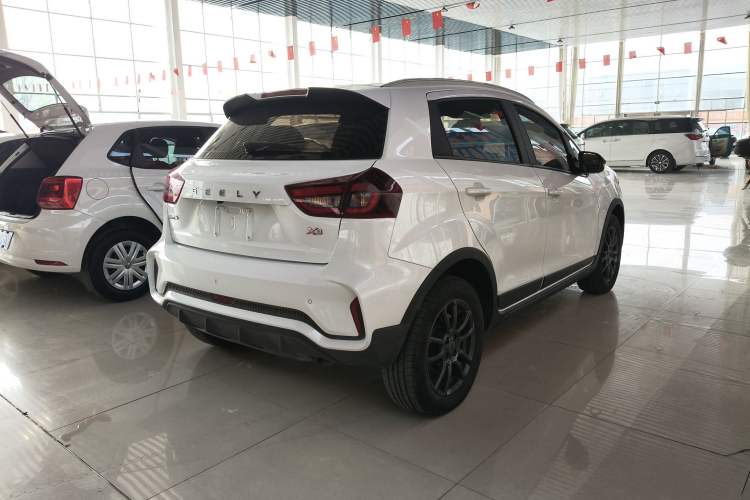 Used Geely Auto Vision X3 2021 PRO 1.5L CVT Deluxe Model
