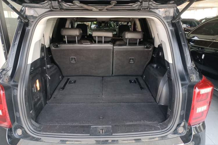 Used GAC Trumpchi GS8 2017 320T Two-Wheel Drive Luxury Smart Connectivity Version (7 Seats)
