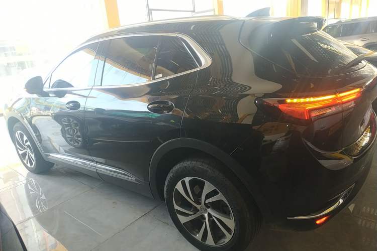 Used Buick Envision 2022 Facelift Encore S 652T Two-Wheel-Drive Luxury Model
