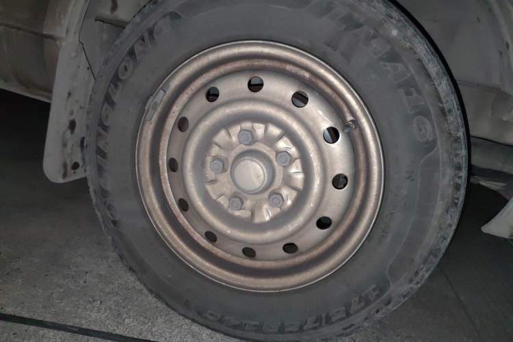 Used Wuling Rongguang EV 2022 Basic Passenger Bus Powered by Penghui Battery
