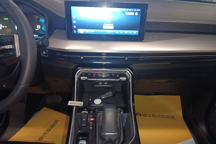 Used Wuling Asta 2022 2.0L DHT Electric-Speed Version