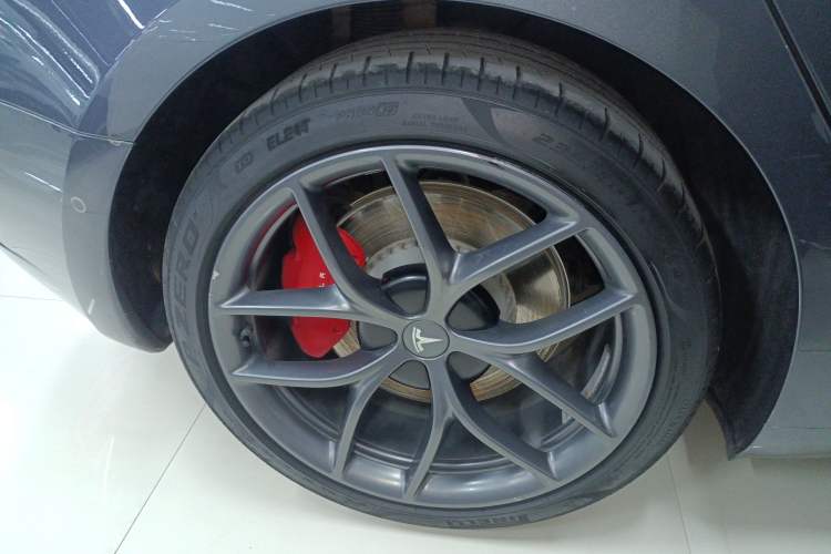 Used Tesla Model 3 2021 Revised Version II – Performance High-Performance All-Wheel-Drive Edition
