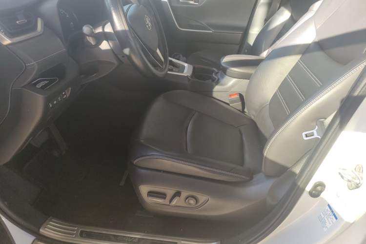 Used Toyota RAV4 2021 Dual-Engine 2.5L E-CVT Four-Wheel Drive Elite PLUS Edition
