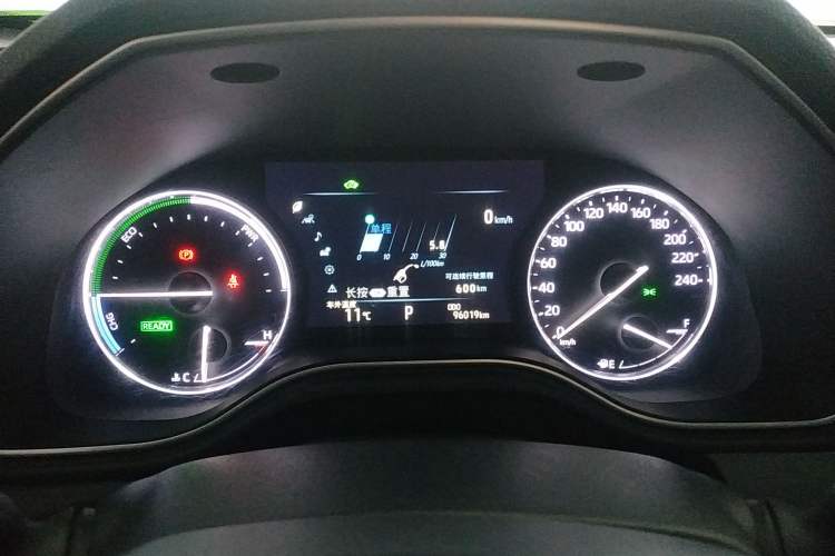 Used Toyota Avalon 2019 Dual-Engine 2.5L Luxury Edition China VI Standard
