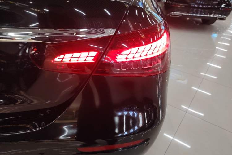 Used Mercedes-Benz E-Class 2022 Updated E 300 L Luxury Edition