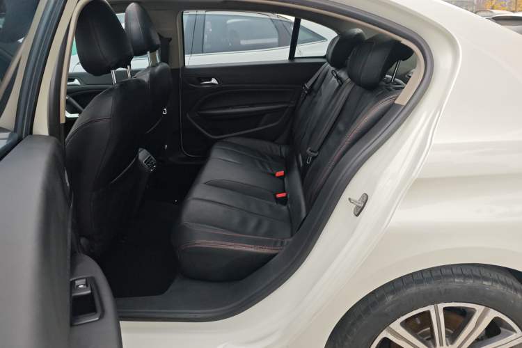 Used Peugeot 408 2014 1.8L Automatic Luxury Edition