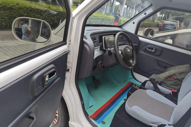 Used  01 2021 Wealth Edition + 3.3KW Air Conditioner Single-Row Enclosed Van Two-Seater Dual Batteries
