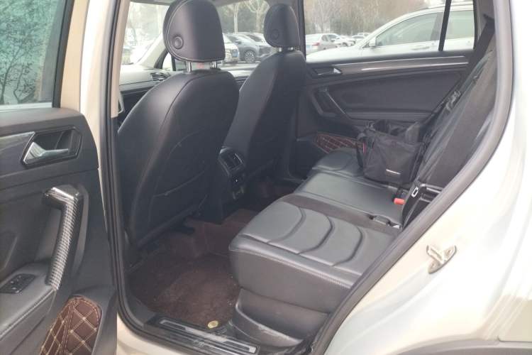 Used Volkswagen Tiguan L 2021 330TSI Automatic Two-Wheel Drive R-Line Enhanced Edition
