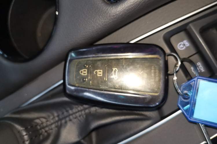 Used Toyota Avalon 2019 2.0L Luxury Edition China VI Standard