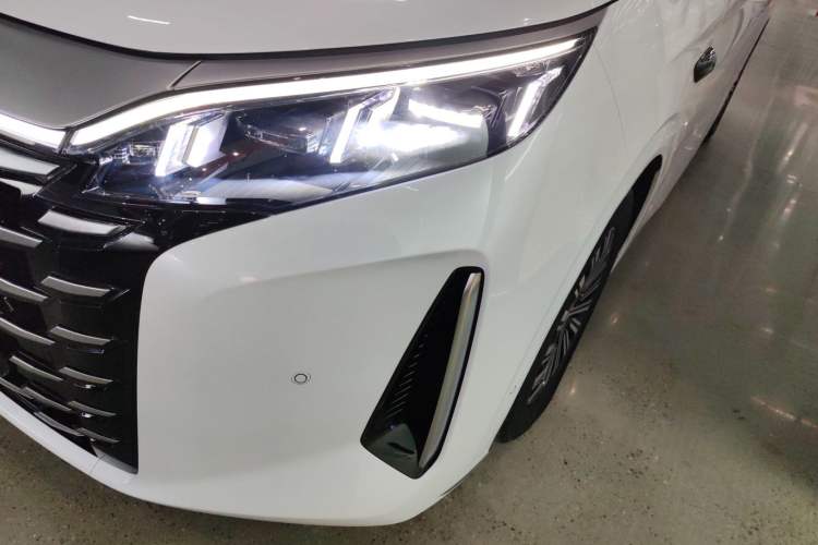 Used BYD Xia 2025 DM-i 1.5T 180km Excellence Model
