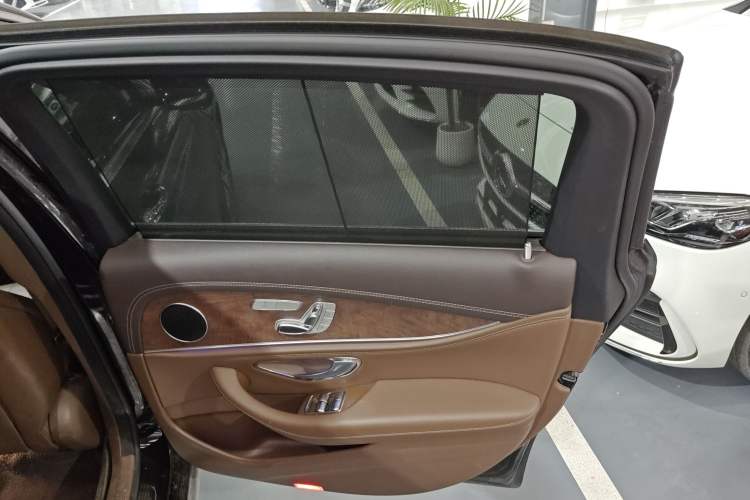 Used Mercedes-Benz E-Class 2018 Facelift E 300 L Luxury Edition
