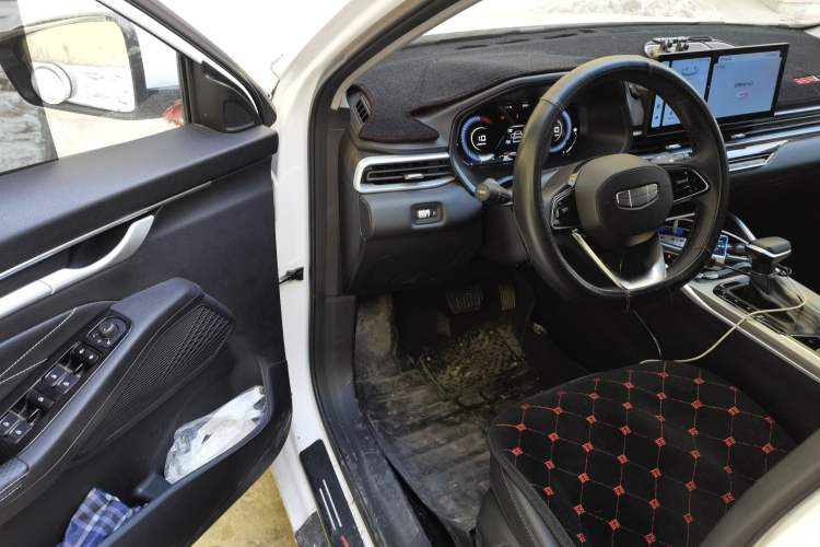 Used Geely Auto Emgrand 2025 4th Generation 1.5L CVT Longteng Edition
