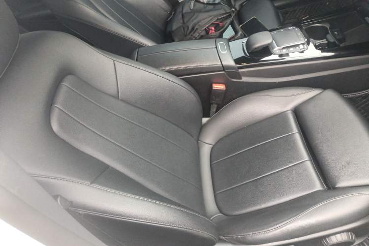 Used Mercedes-Benz A-Class 2022 Restyled A 200 L Sport Sedan Fashion Version
