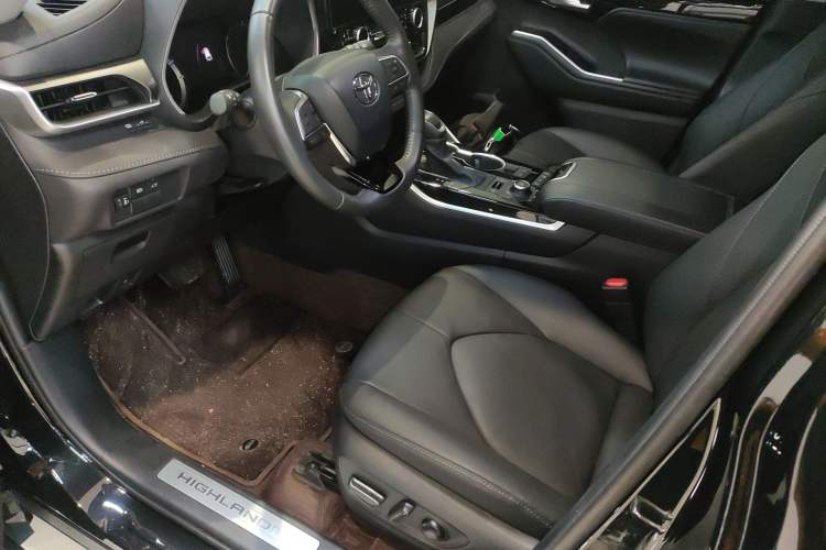 Used Toyota Highlander 2022 380T 4x4 Luxury Edition 7 Seats