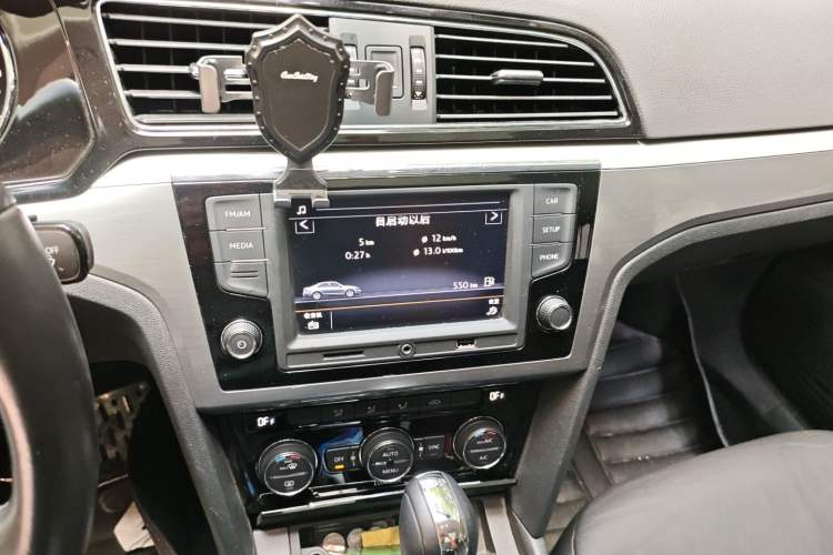 Used Volkswagen Lamando 2017 280TSI DSG Comfort Edition
