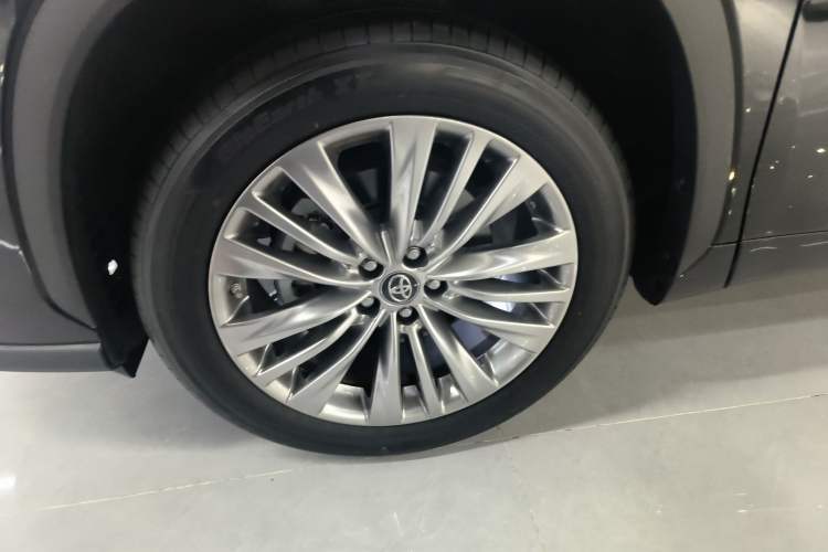 Used Toyota Highlander 2023 2.5L Smart Electric Hybrid Dual-Engine Four-Wheel Drive Prestige Version – 7 Seats