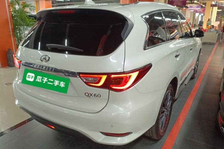 Used Infiniti QX60 (Import) 2018 2.5 S/C Hybrid Two-Wheel-Drive Champion Family Edition
