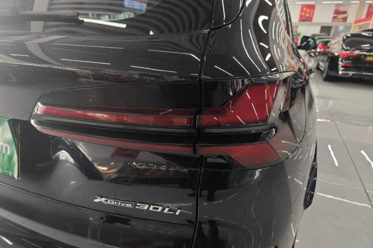 Used BMW X5 2023 xDrive 30Li M Sport Package