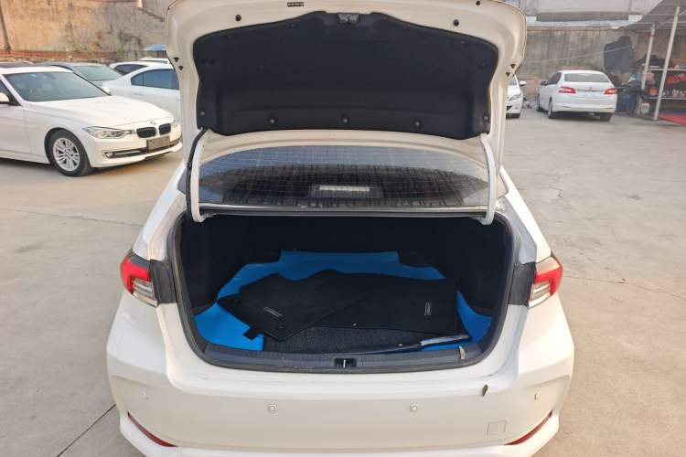 Used Toyota Corolla 2021 Dual-Motor 1.8L E-CVT Elite Edition
