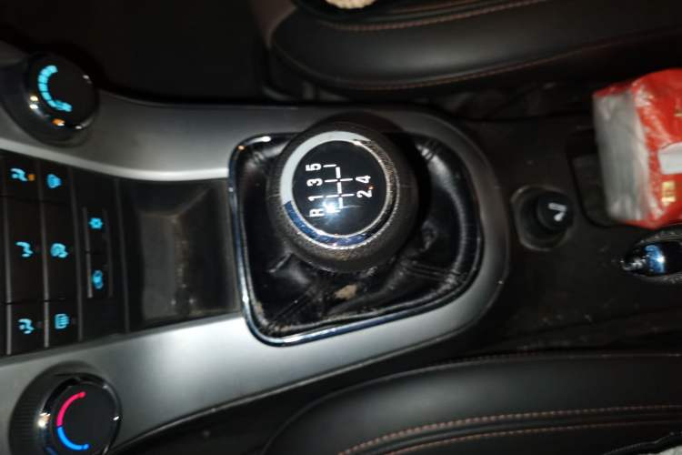 Used Chevrolet Cruze 2015 Hatchback 1.6L Manual Comfort Edition