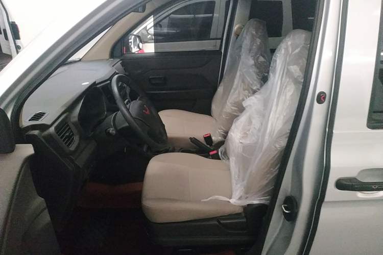 Used Wuling Hongguang V 2022 1.5L Jingqu Edition Electric-Assist LAR
