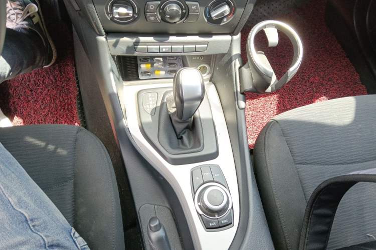 Used BMW X1 2013 sDrive18i Fashion Model
