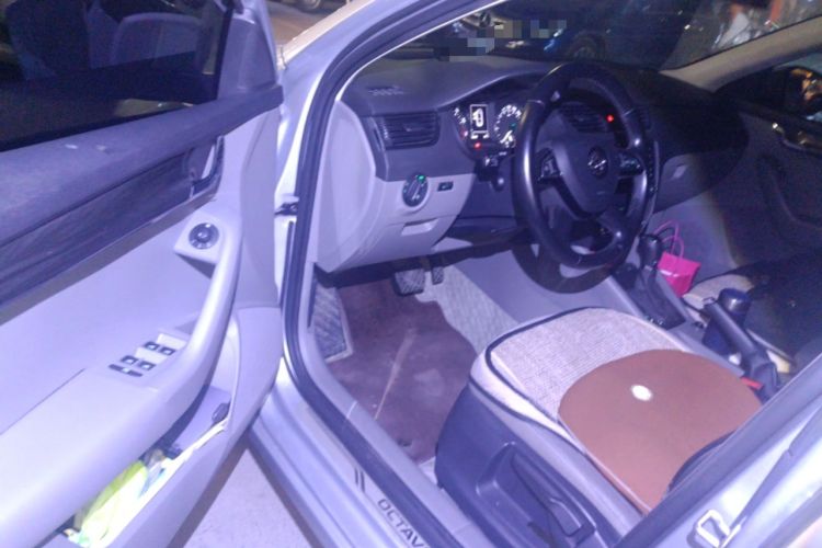 Used Skoda Octavia 2015 1.4TSI DSG Yijun Edition