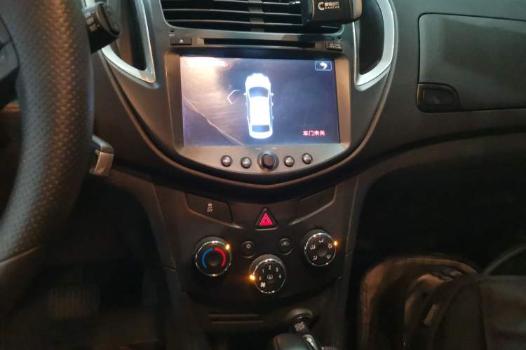 Used Chevrolet Trax 2016 1.4T Automatic Two-Wheel Drive Comfort Version with Sunroof
