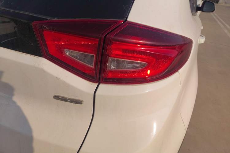 Used MG GS 2015 2.0TGI TST Luxury Edition
