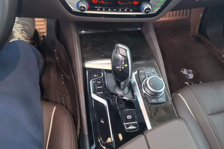 Used BMW 5 Series 2022 Restyled 530Li Leading Edition M Sport Package
