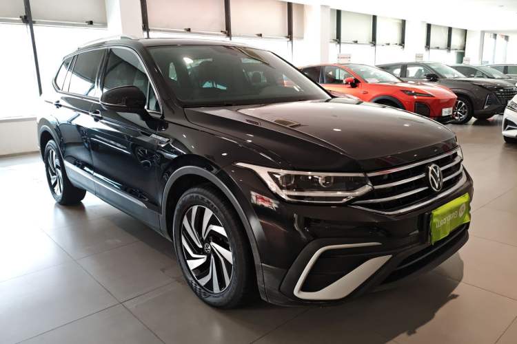 Used Volkswagen Tiguan L 2022 330TSI Automatic Two-Wheel Drive Smart Edition
