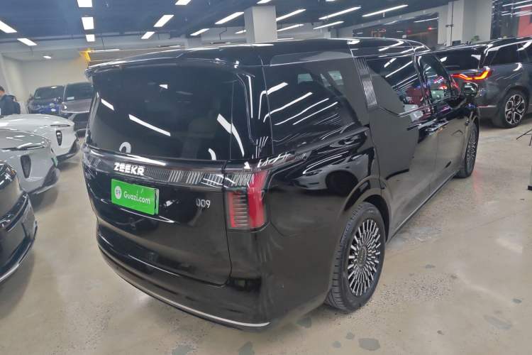 Used Zeekr 009 2024 7-Seater Walk-Through Version Four-Wheel Drive 108 kWh