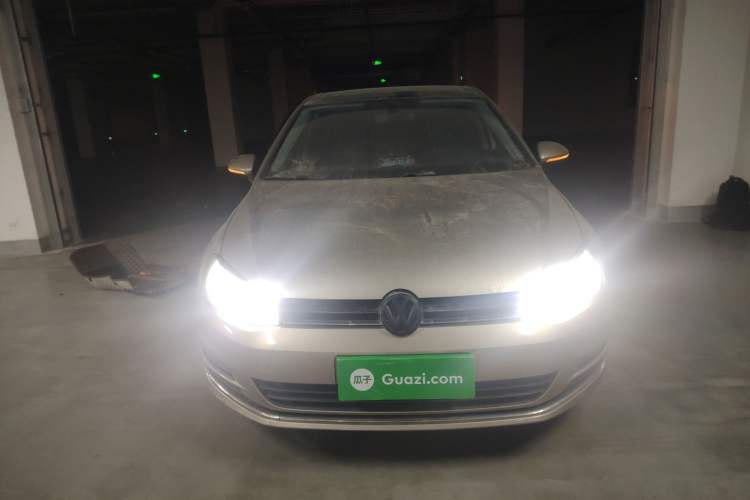 Used Volkswagen Golf 2016 230TSI Automatic Luxury Version
