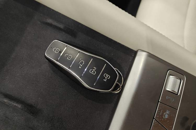 Used BYD Xia 2025 DM-i 1.5T 180km Excellence Model