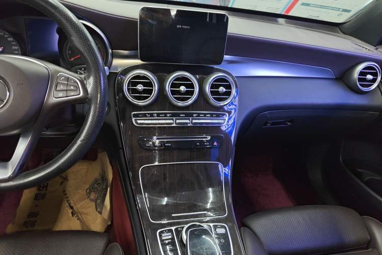 Used Mercedes-Benz GLC 2017 GLC 260 4MATIC Dynamic Edition
