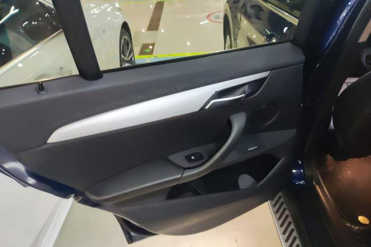 Used BMW X1 2016 sDrive18Li Premium Edition
