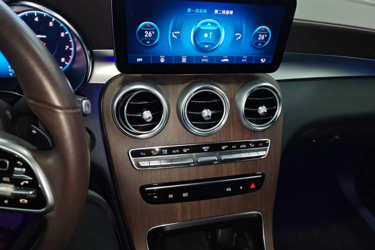 Used Mercedes-Benz GLC 2021 GLC 300 L 4MATIC Dynamic Model