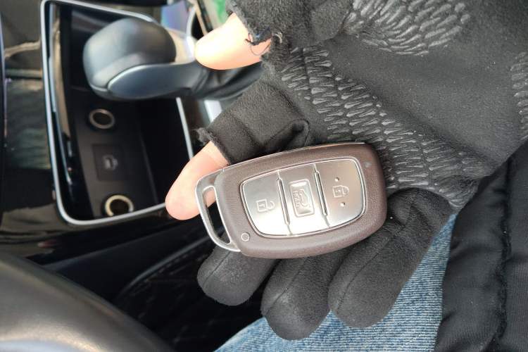 Used Hyundai Tucson 2019 280TGDi Dual-Clutch Two-Wheel Drive Fashion Edition China VI Standard
