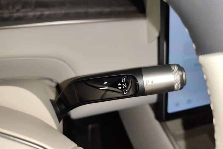 Used ONVO Luxeed L90 
