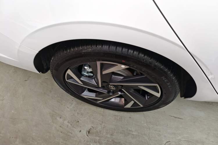 Used Hyundai Elantra 2023 1.5L CVT LUX Prestige Edition
