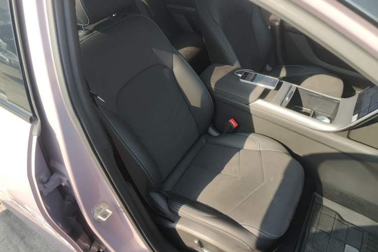 Used  L6 2024 125km Creative Edition
