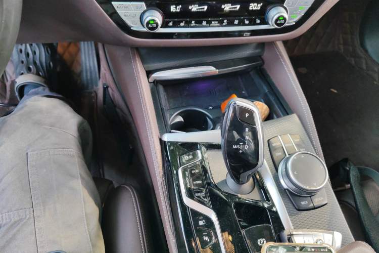 Used BMW 5 Series New Energy 2021 535Le Pioneer Edition M Sport Package
