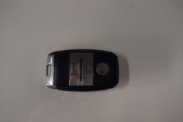 Used Kia KX Cross 2017 1.4L AT GLS
