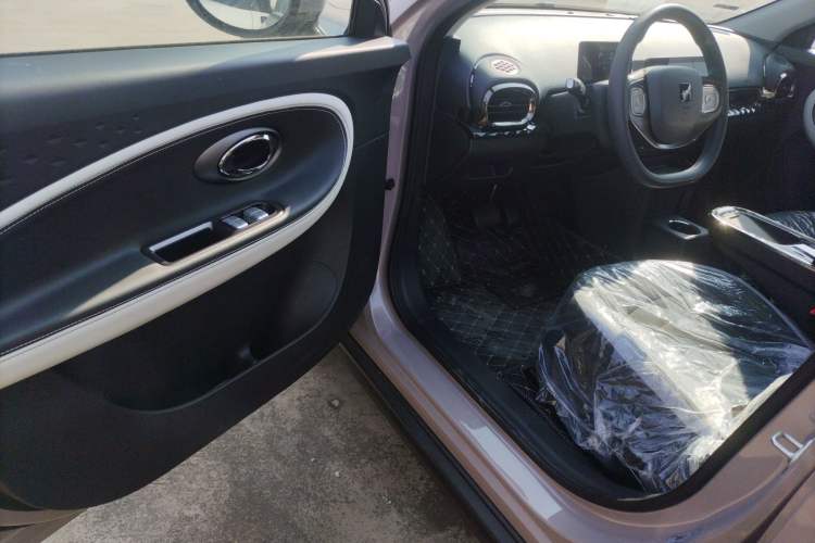 Used  3 2025 330km Freedom Edition
