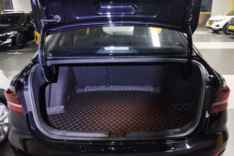 Used Volkswagen Lavida 2021 1.5L Automatic Comfort Edition
